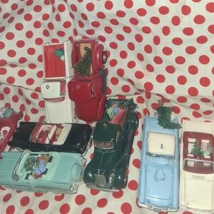 8 VINTAGE HALLMARK KEEPSAKE CLASSIC AMERICAN CAR ORNAMENTS.